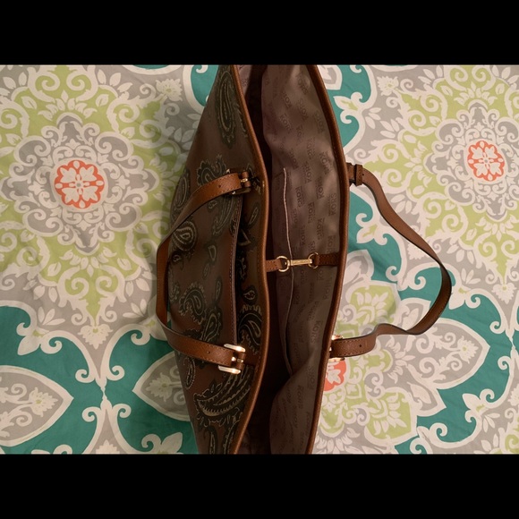 Michael Kors Large Tote - Picture 4 of 4